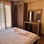 Argisht - 2 Bedroom Διαμέρισμα Βάρνα